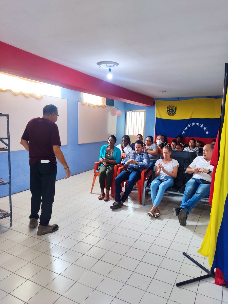 Se realiza turno de reflexión y debate en la coordinación del estado Guarico. #ALaPatriaManosYCorazón #CubaPorLaVida #CubaViveEnSuHistoria 
@CubCooperaVeGua
<a href="/cubacooperaven/">Brigada Médica Cubana en Venezuela</a>
 #AsambleaDelPueblo #FidelPorSiempre #CubaEsAmor