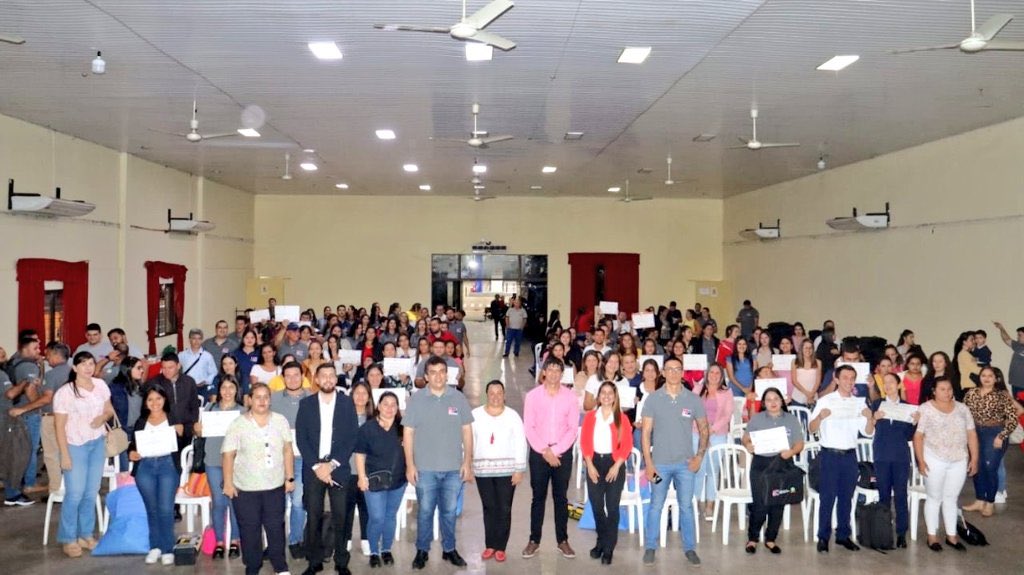 mongelospy's tweet photo. La Ciudad de Carapegua se Forma con el @Sinafocal 🇵🇾

👩‍🎓👨🏻‍🎓 225 egresados de diferentes cursos de formación profesional 

Brindando así oportunidades de mejoramiento de la calidad de vida de sus familias ‼️ https://t.co/csaMrpxAK7