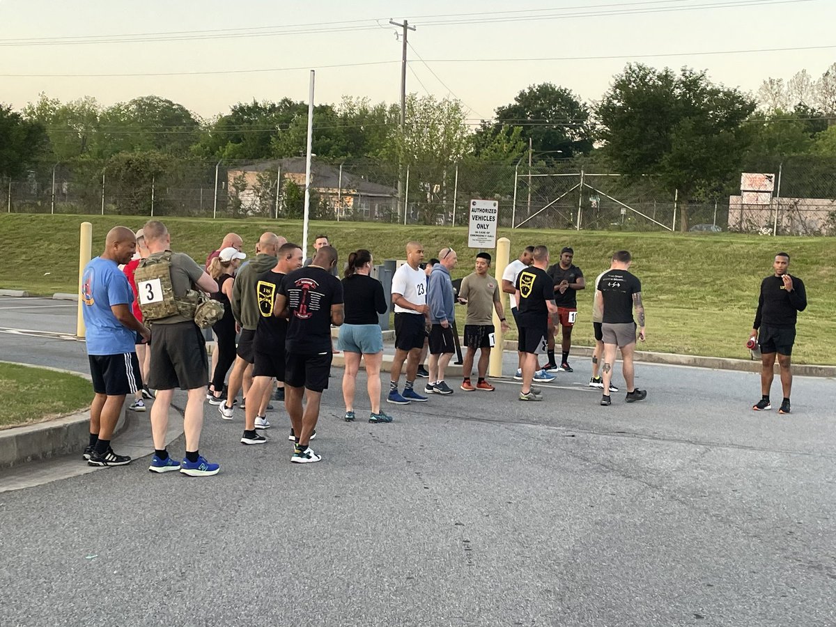 TAGofGA's tweet photo. Today, many of our service members and their spouses had the opportunity to honor our 43 fallen heroes with a 4.3 mile run. The run was organized by the National Guard Association of Georgia! Thanks to the organizers and participants! #NeverForget! #SharedPurpose #SharedValues https://t.co/IkGF4UbibB