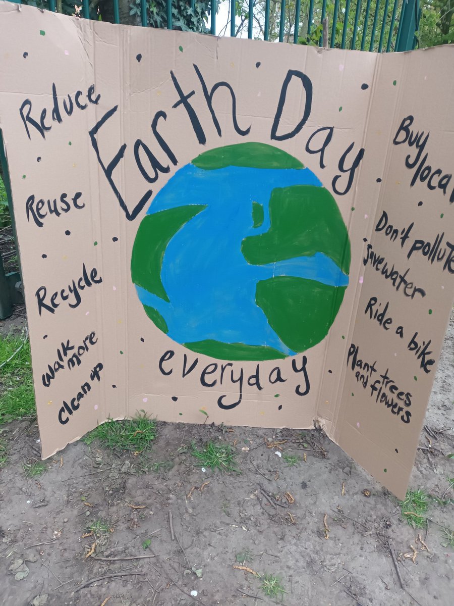 bubwithschool's tweet photo. More Earth Day photos! All classes enjoyed their Earth Day sessions in the wildlife area! https://t.co/Q80WHobfMD
