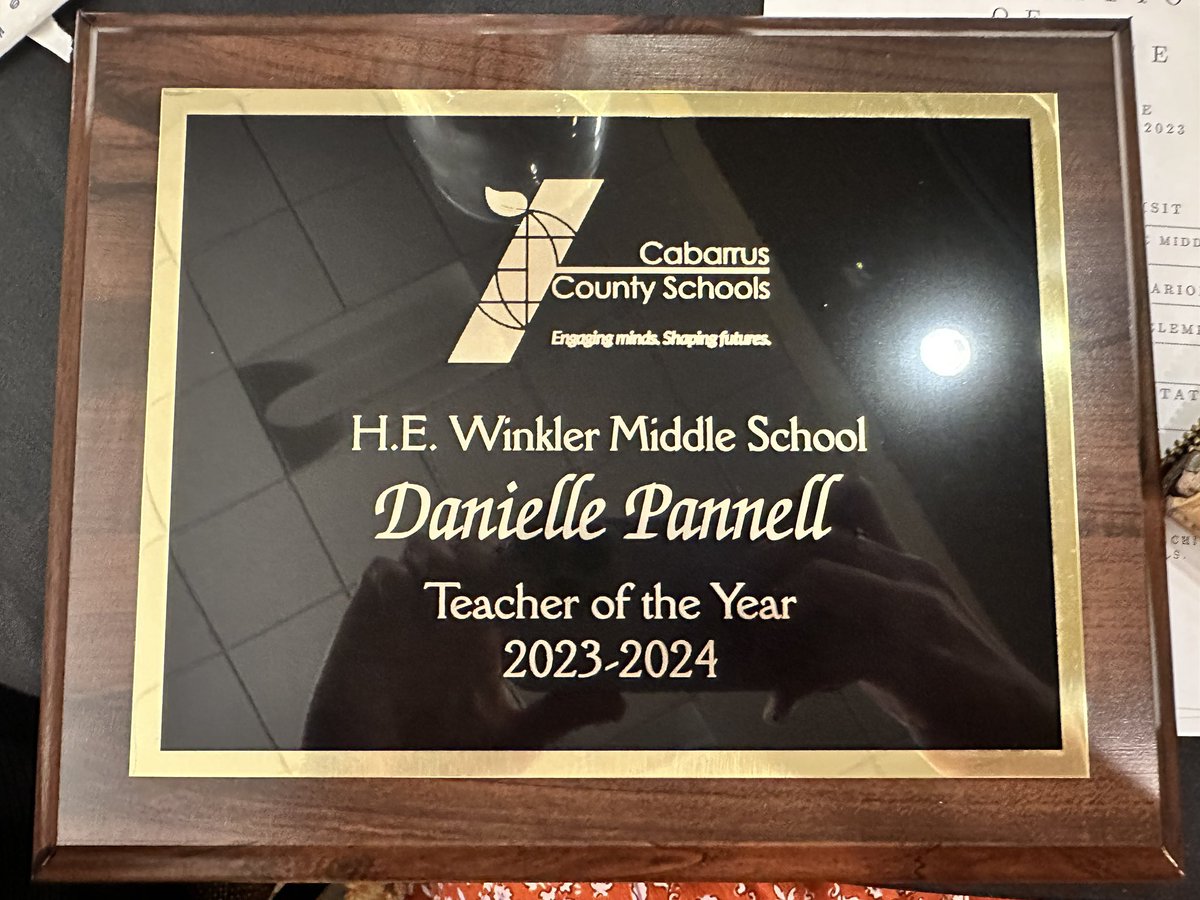 DPannell_7's tweet photo. Honored to represent @haroldwinklerms last night at @CabCoSchools celebration of excellence! 🐺✨ https://t.co/rlGrkPFjlj