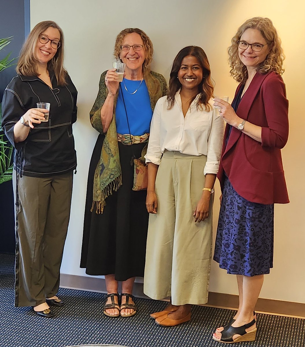 GU_Linguistics's tweet photo. Big congratulations to Dr. Helen Dominic (PhD, Sociolinguistics) who just successfully defended her dissertation entitled: "Brokering Relationships and Language: The Emotional Labor of Immigrant Family Interpreters." https://t.co/k9iJeaKlZi