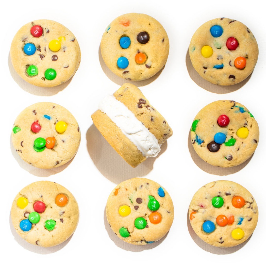 PucksCookies's tweet photo. It's gonna be a warm day and we are here for it!  A scoop of ice cream with your favorite cookie feels so right.

#m&amp;ms #puckscookiesandtreats #eatpucks #hockey #pucks https://t.co/0W3PueiiDe