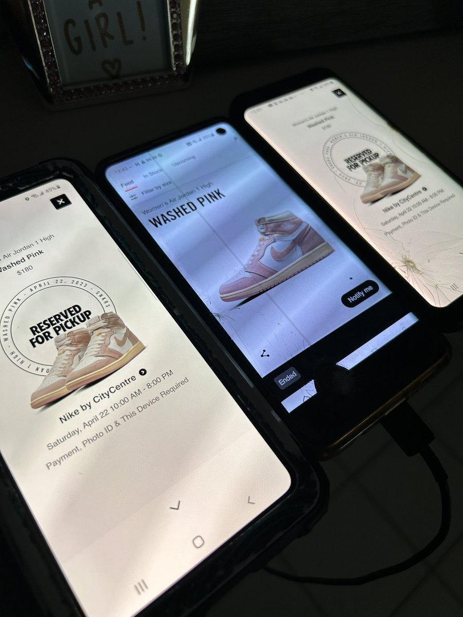 thetruthhou's tweet photo. @snkr_twitr appreciate the alley! Seems like ppl don’t want these. Go ahead and 😴 I’ll pick ‘em up https://t.co/F9LamHPGoY