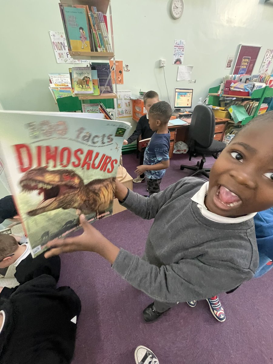 MissRoche2's tweet photo. We loved picking out books based on personal interest today in our school library! Some of the children wanted to learn more about dinosaurs, our new class topic. Very curious learners indeed! 🔎 🦕 🦖 📚 @woodside_school https://t.co/S5FtAG45kw