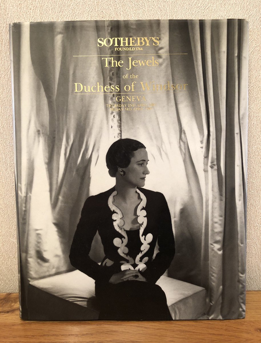 jan_erussell's tweet photo. Sotheby’s  The Jewels of the Duchess of Windsor 
Geneva 1987  Hardback Catalogue 
#finejewellery #wallisandedward
#wallissimpson
#duchessofwindsor https://t.co/nWat2POou2