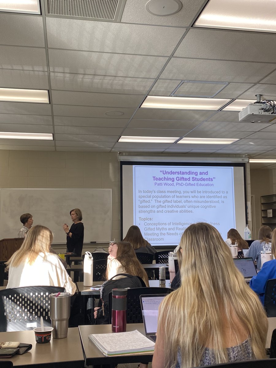 Caroline Thompson tweet media