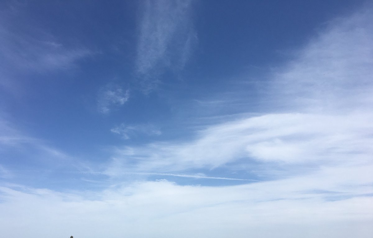 StratoGalleon's tweet photo. When the Oklahoma weather app forecast says sunny cloudy skies, it really means #GeoEngineering milky-murky, filthy toxic skies.
 #DimmingTheSun with #Chemtrails #EMF #WeatherManipulation #ClimateEngineering to attack and infect the good health of all below. https://t.co/zxI0Ma5V0W