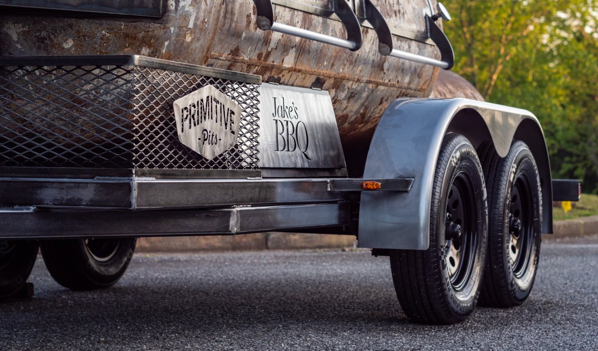 500 gallon on an 86 Series clear coat trailer. #primitivepits

#bbqcooking
#ｂｂｑ
#barbecue
#barbeque
#bbq
#bbqs
#Smoked
#cookout
#smoke
#lownslow
#lowandslow
#bbqlove
#bbqlover
#bbqlovers