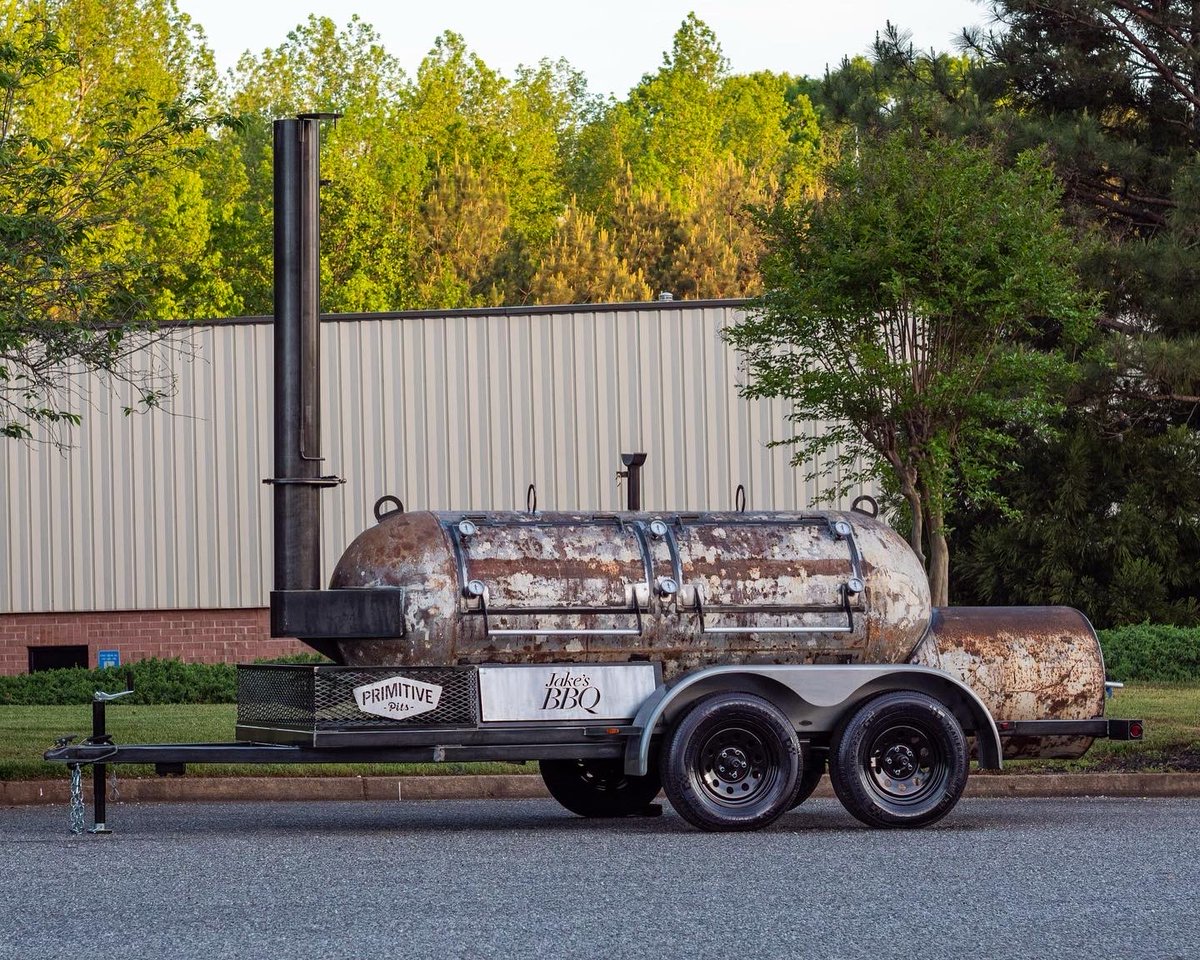 Primitivepits's tweet photo. 500 gallon on an 86 Series clear coat trailer. #primitivepits

#bbqcooking
#ｂｂｑ
#barbecue
#barbeque
#bbq
#bbqs
#Smoked
#cookout
#smoke
#lownslow
#lowandslow
#bbqlove
#bbqlover
#bbqlovers https://t.co/twASGq4tFk