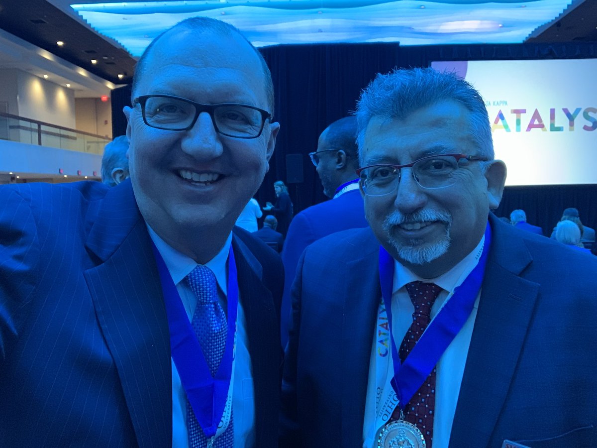 PrezSVC's tweet photo. Glad to be in Columbus, Ohio receiving the Paragon Award at the Phi Theta Kappa (PTK) Conference with my colleague Greg Schulz, President at Citrus College located in Southern CA. Yeah , PTK! https://t.co/ujpZXRzee4