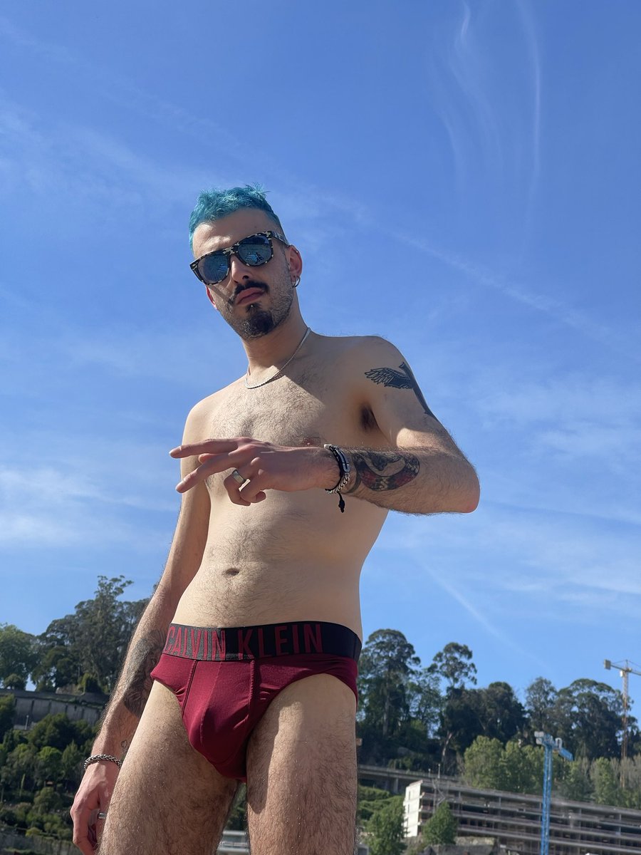 oteu_daddy's tweet photo. Solteiro é mais fácil, nunca apaixonado
No coração, só espaço pro jacaré 🤙🏼🤟🏼🤭🤩😝 https://t.co/jEQViwMo9N