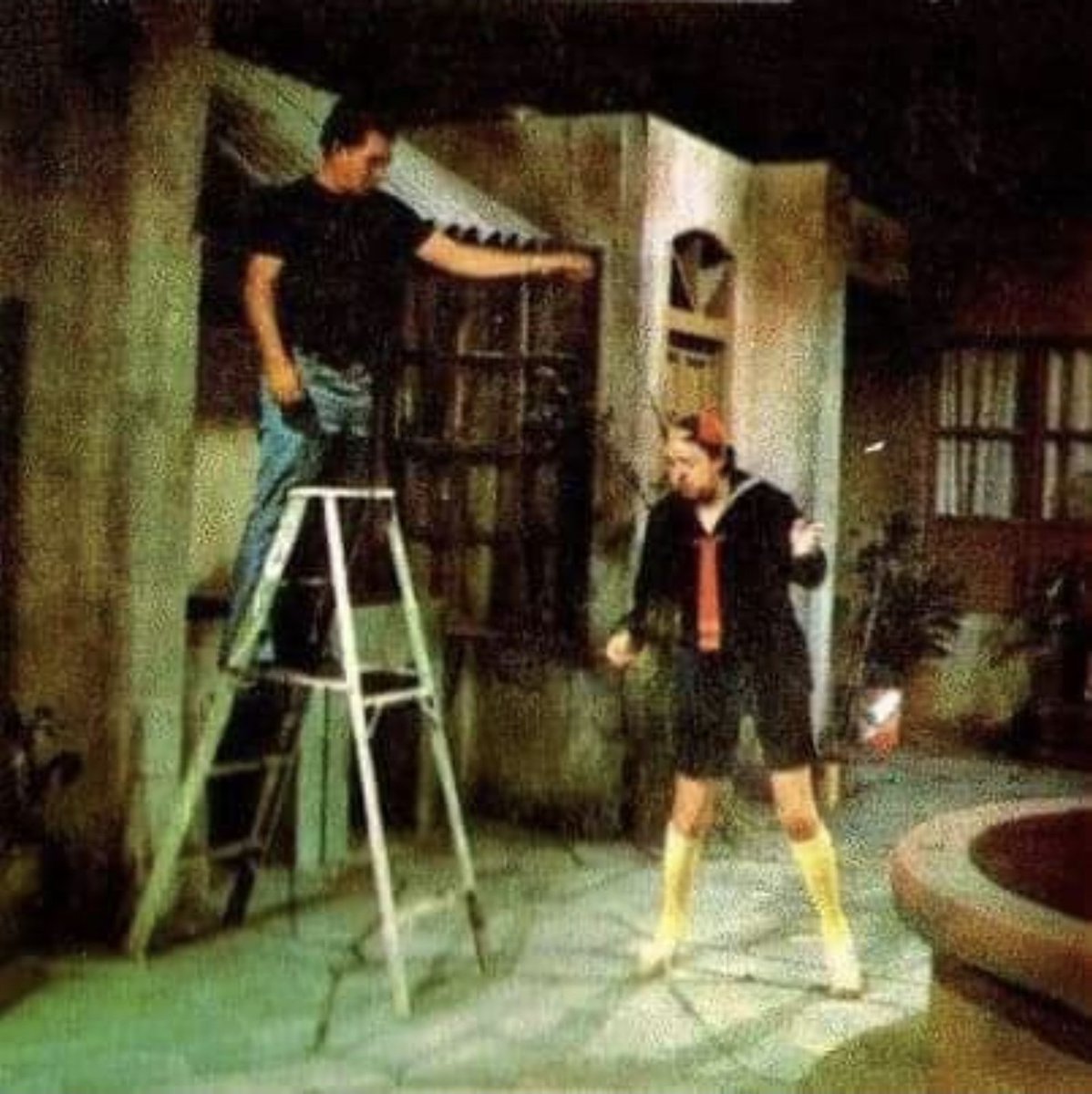 OscarCarabante2's tweet photo. ‼Miren lo que me encontré ‼
El detrás de cámaras de #EL_Chavo_Del_8
El Programa Número 1 de la televisión Humorística. 😍🎬💕💥🤣🙋♂️
La nostalgia de unas imágenes que nos llevan a un momento de nuestra vida en la que fuimos muy felices. https://t.co/NSrhD2GSP9