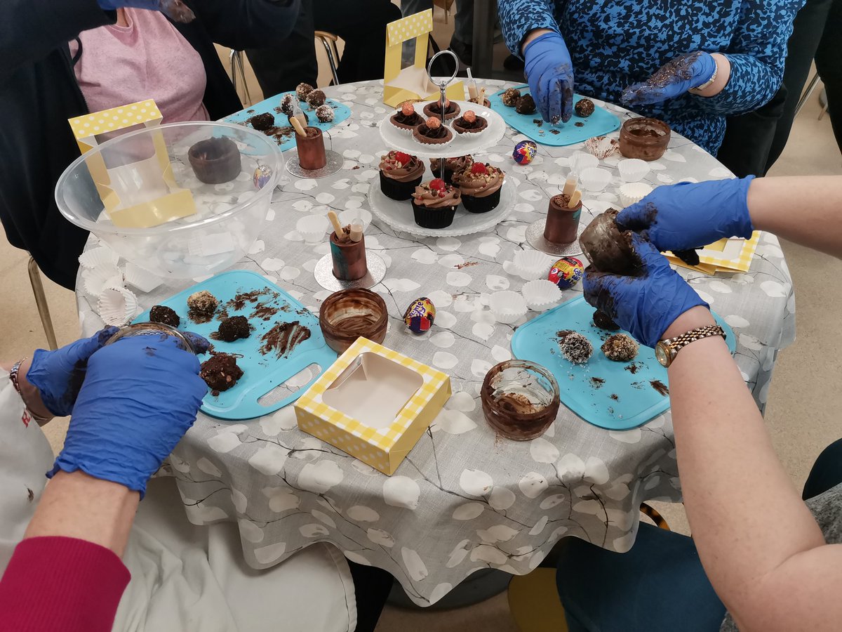 QuadrantLeisure's tweet image. Our MasterClass this month was all things chocolate, shot glasses with baileys, truffles, cookie cups.

Next adult masterclass is WOK N ROLL, on Fri 19 May.

Book online in advance for best prices.
bookwhen.com/quadrant#focus…

#pretendychef #cookingwithfamily #cookingworkshops