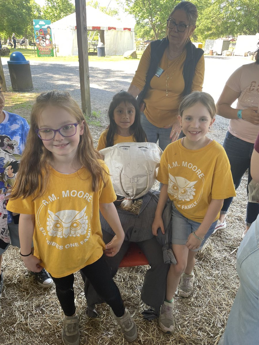 What a week! We have had so much fun. We had a virtual field trip to Atlanta Botanical Gardens and we went to Pettit Farms. We also let our butterflies go. <a href="/R_M_Moore_Elem/">R M Moore</a> <a href="/Matt_Kimbrell68/">Matt Kimbrell</a>