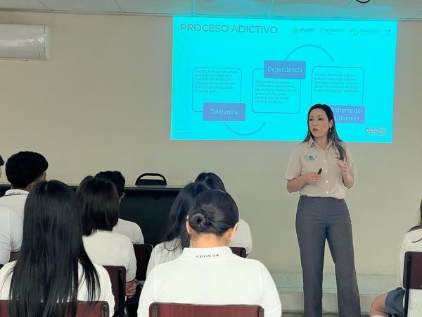 CapaNegras's tweet photo. Plática sobre Prevención de Adicciones al los alumnos del CBTIS #34 de Piedras Negras, impartido por la Lic. Azahí Carolina Valdez Saldaña.
@Jurisdiccion1PN @CONADICmx 
#JuntosPorLaPaz
#ConadicTeEscucha
#CuidaTuSaludMental
 @ceca_coahuila @CapasCoahuila https://t.co/uh8pyx0pOZ