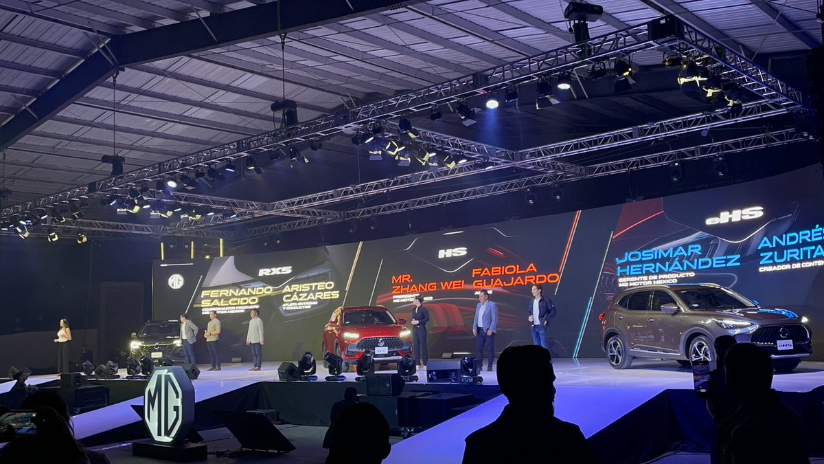 MGMotorMx's tweet photo. Con mucha alegría y orgullo presentamos a las tres nuevas integrantes de la familia MG; nuestras SUV's RX5, HS y eHS. Revivamos este momento. ¡Gracias por acompañarnos! 🤩😍​

#MG #MGMéxico #EnjoyAllWays #HS #EnjoyLuxury #RX5 #EnjoyReal #eHS #EnjoyEvolution https://t.co/B28Ss3slhP
