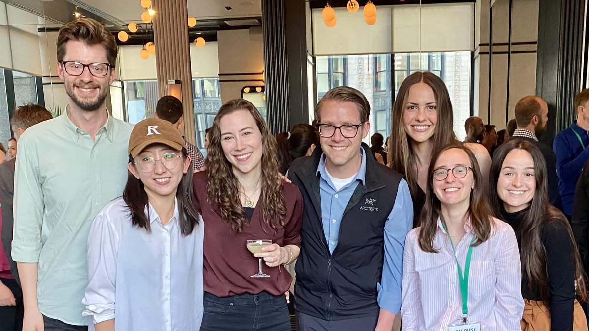 Current and former members of Dr. Susan Simkins’s (formerly Mohammed) TCaT lab united at our #SIOP23 reception