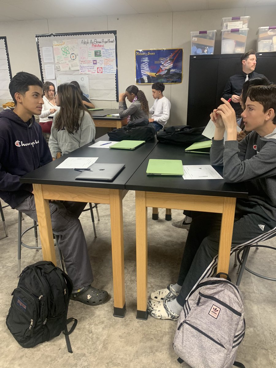 jenlsanders's tweet image. Great teamwork yesterday by our Science department. Working together with TCOE to grow as educators! #lessonstudy #mypscience @IBinBSD @SCIABEARS @BurtonSchools