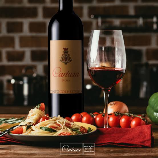 mvisol's tweet photo. *_Nova safra_* 🇵🇹

 *4.4 * Vivino* 

*Cartuxa Évora Colheita Tinto 2019 - 750ml* 

De R$ 299,00
Por R$ 210,43 cada (em até 3x sem juros no cartão)
Ou
R$ 199,90 cada (Via pix)
https://t.co/wWlZDZkg38
#vinho #wine #mvisol #vinhozinho #feriado #SP #Bil #vinhotinto #vinhotinto #br https://t.co/gQNAK7Otn0