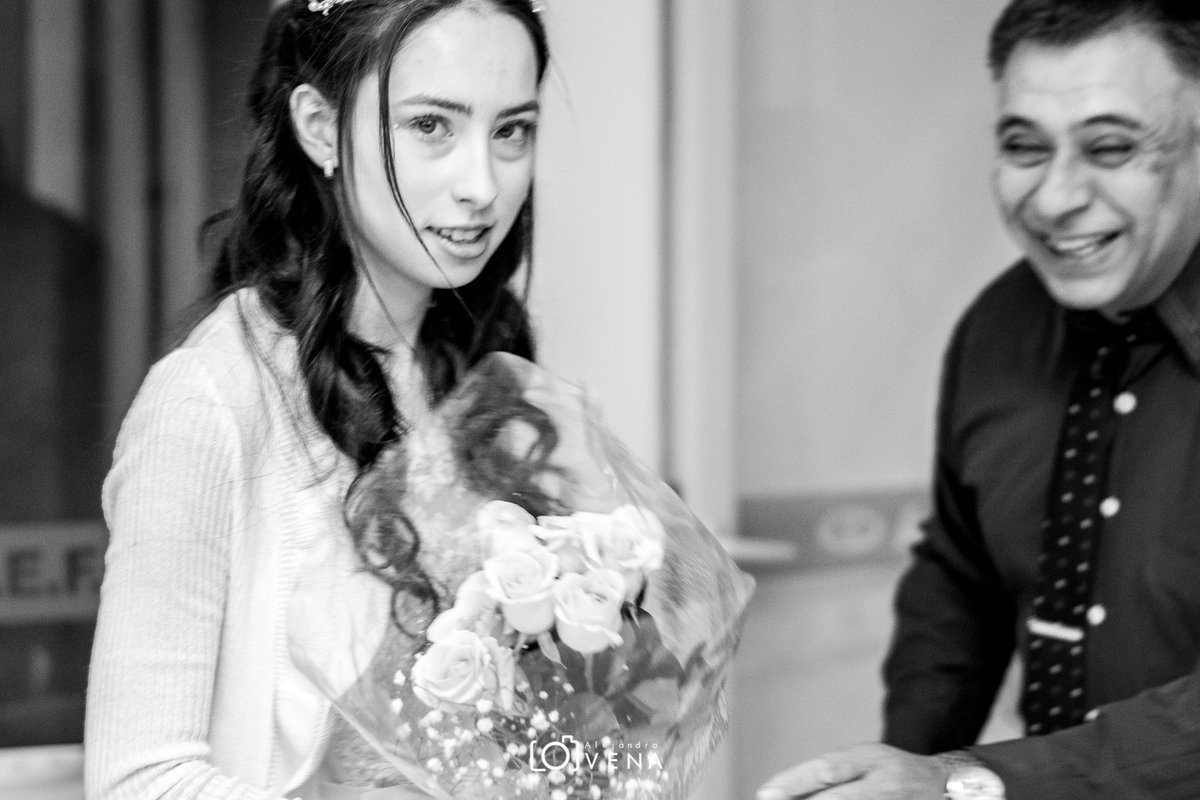 alejandrovena's tweet photo. Fotografía de familia. Cumple de Valeria!!

#fotografia https://t.co/nURXM1MvUl