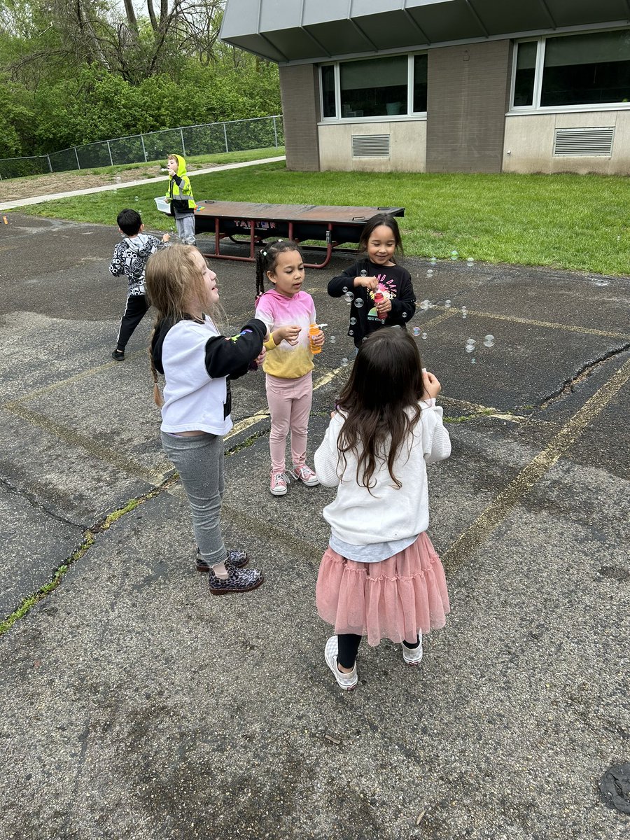 Courtney Heath tweet media