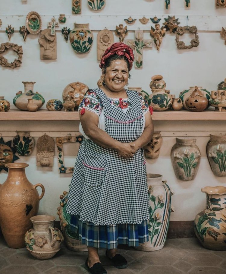 XochitlLopezS's tweet photo. Las delicias gastronómicas que elabora esta oaxaqueña en su fonda Tlamanalli, en Teotitlán del Valle, las han nombrado lo medios de comunicación “un viaje al paraíso culinario”. #SoyUnaMujer orgullosa de las mujeres exitosas. https://t.co/t4LVhLTj7X