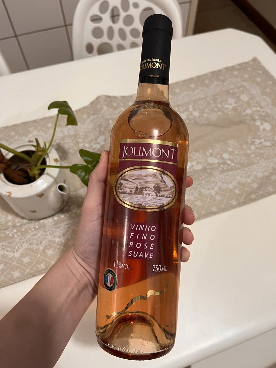 aranda_marcella's tweet photo. Hoje pede… 🍷 https://t.co/o7f5He74p9