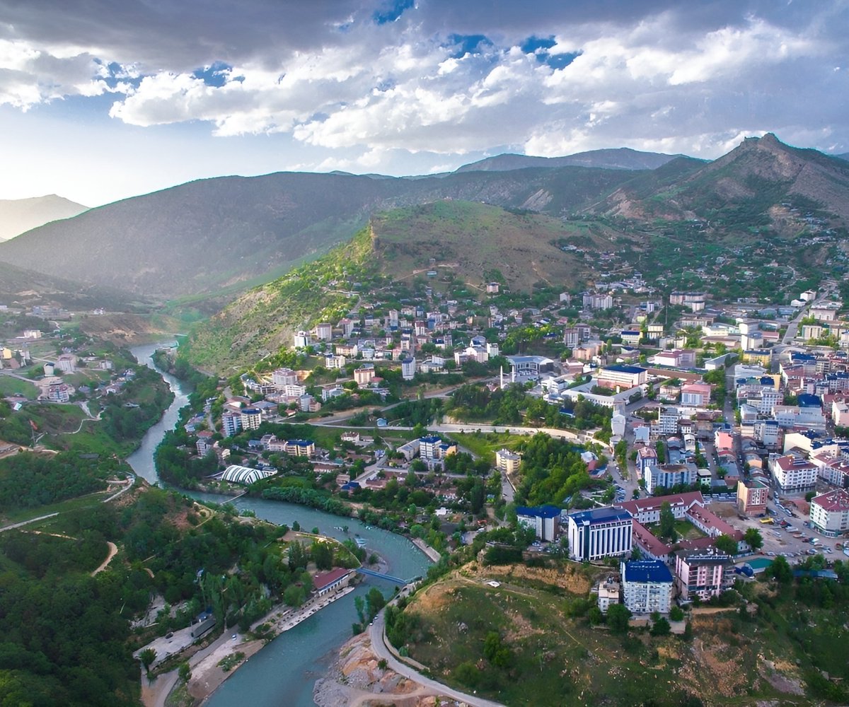 Başak yarın Dersim’de 😊 Saat 12.00’de, Gazik’te.

Munzur’un asi çocukları, adayımız Ayten Kordu ve Başak’ı öylesine bir coşkuyla kucaklayacak ki, yer gök <a href="/YesillerSol/">Yeşil Sol Parti</a> olacak. 

Xızır to de bo Dersim.