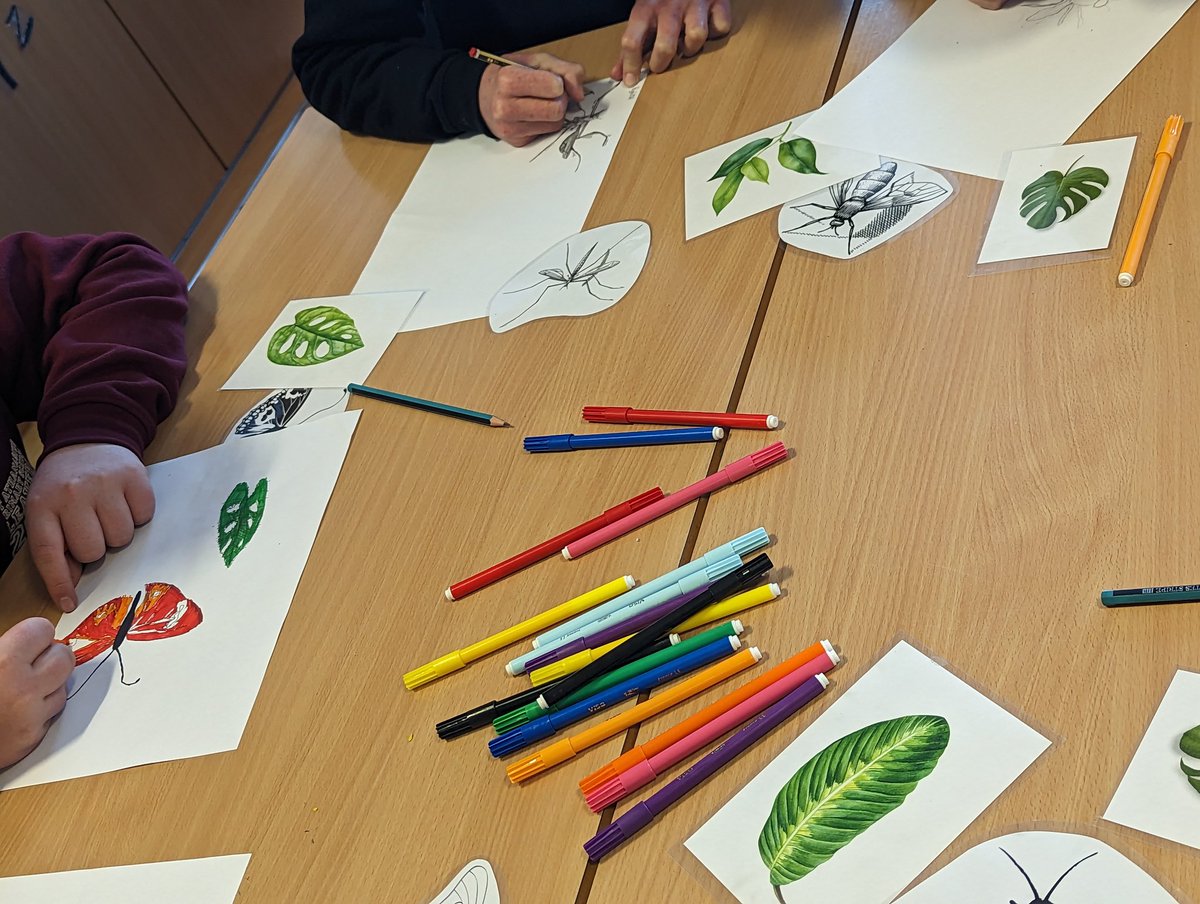 Lovely for <a href="/mrsbsutherland/">Mrs Beth Sutherland ✏️🎨</a> to visit and meet P7 pupils at <a href="/HighMillPrimary/">High Mill Primary</a> &amp; <a href="/StAthsPrimary/">St.Aths Primary Info</a> today. Doing a <a href="/CarlukeHS/">Carluke High School</a> expressive arts drawing workshop based on the first stage of a printmaking unit. Some wonderful work! The pupils were all amazing and did brilliantly!