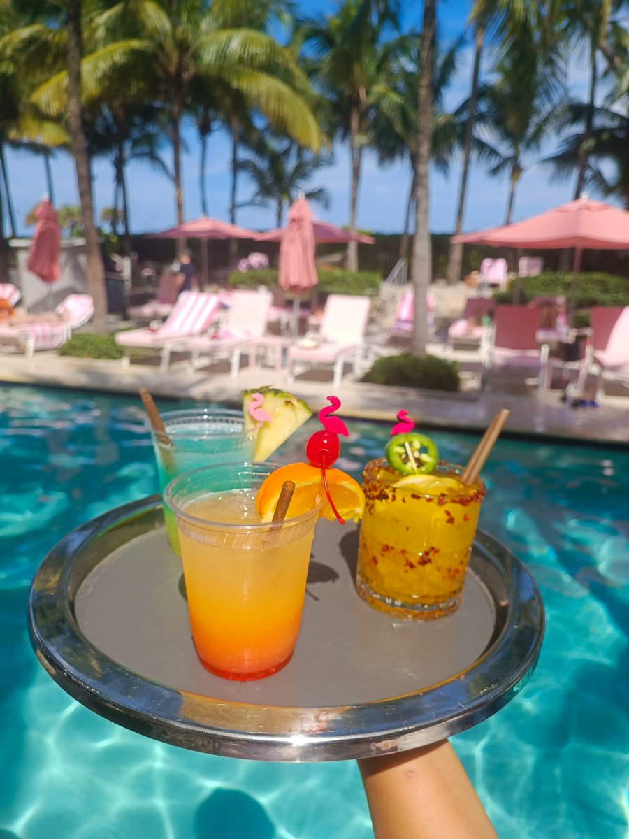 GrandBeachMiami's tweet photo. Treat yourself to sun, palms and tasty sips poolside #grandbeachmiami. https://t.co/RZbSv41INj
#miamispring #miamibeach #poolside #paradisefound #poolday #daypass #resortpass #cocktailtime #cheers https://t.co/t8q8jvCR51