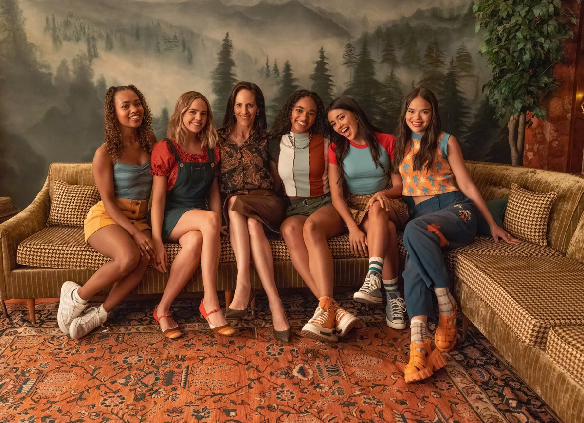 Pretty Little Liars tweet media