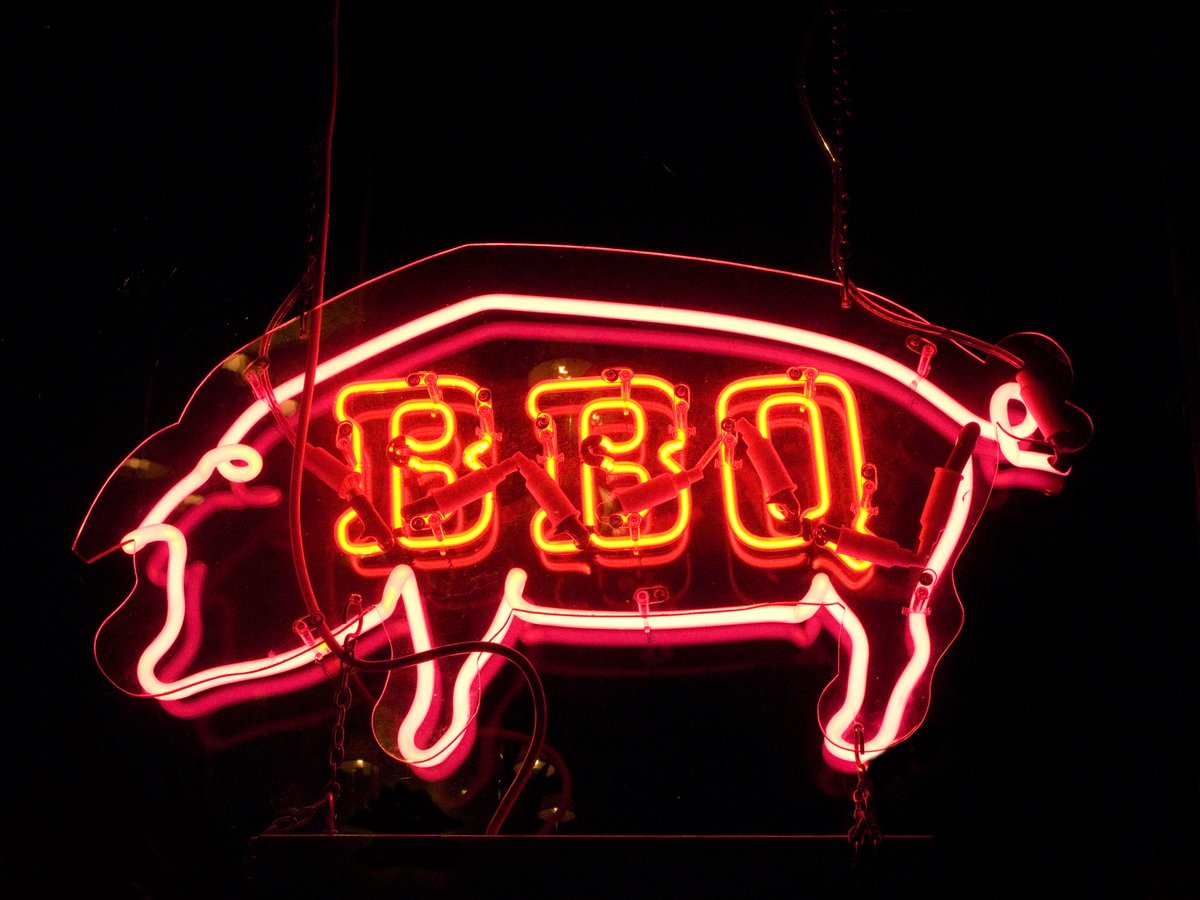 REALDistrictyqr's tweet photo. Attention Grill Masters! Think you have the chops to win a Kansas City Barbeque Society competition?! Smoke ‘n’ Bones is your chance this Father’s Day weekend! Register here: https://t.co/JFylmd3knJ https://t.co/hJYpkK1zzl