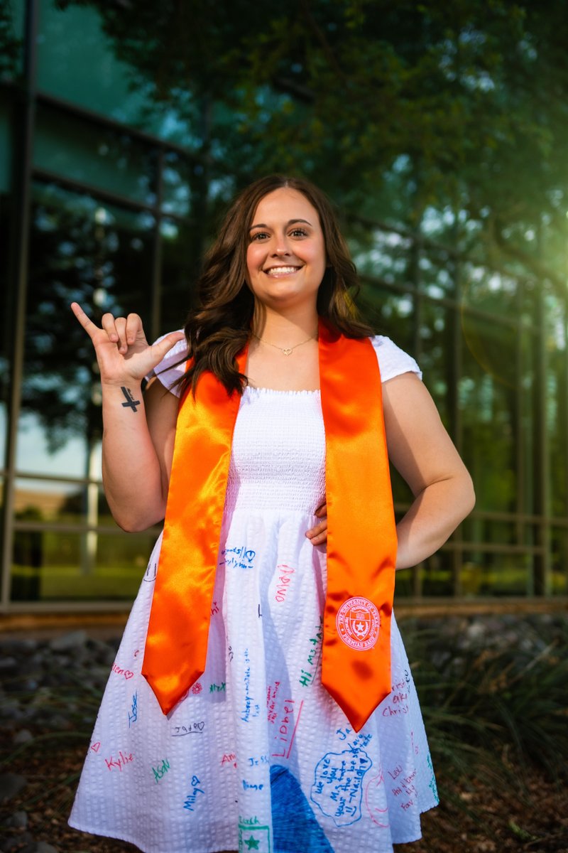 UT Permian Basin graduate student and Odessa native, Kailey Tate had the opportunity to testify before the State Senate Education Committee. Kailey is currently working on her Master of Arts in Literacy. 

Red more here: ow.ly/AmqC50NOsnu

#UTPB #FalconsUp