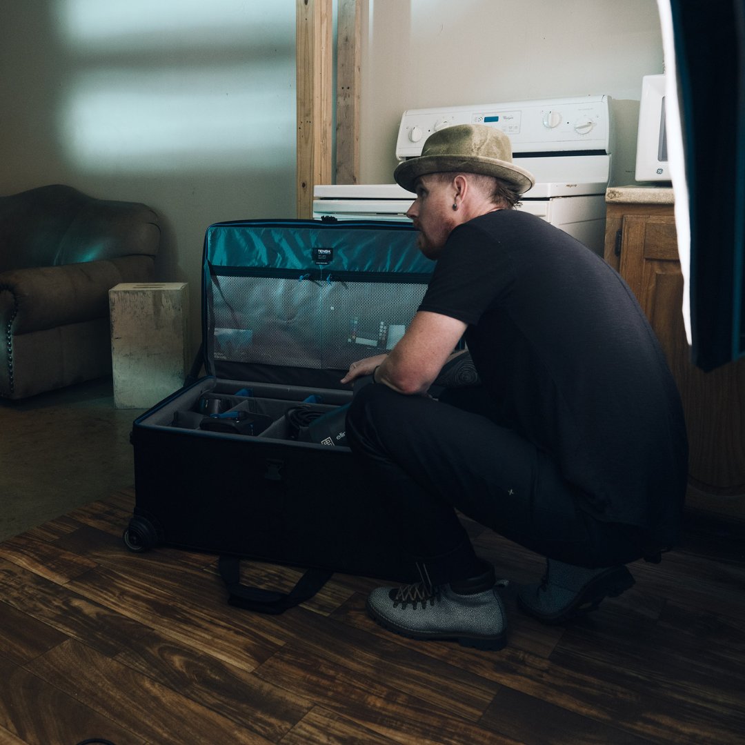 tenbabags's tweet photo. Photographer @a2foto always has his Tenba equipment case on hand to keep his gear safe and accessible during sessions. Which Tenba bag is your go-to? #PhotographyGear #GoToGear https://t.co/rJF6S1FYe8