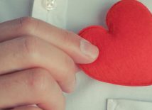 #Marketingnieuws #Online #Socialmedia Liefde voor de klant begint bij blije medewerkers: Alle zintuigen spelen een rol bij een succesvolle klantbeleving. Heb jij dat al eens gemerkt? Regelmatig loop ik even bij een collega naa.. dld.bz/jCw7u