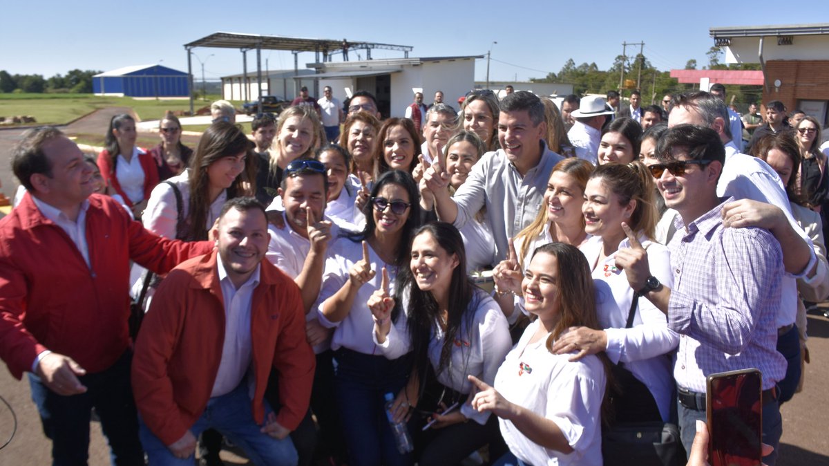 Recibimos a los presidenciables <a href="/SantiPenap/">Santiago Peña</a> <a href="/pedroalliana/">Pedro Alliana</a> y  comitiva.