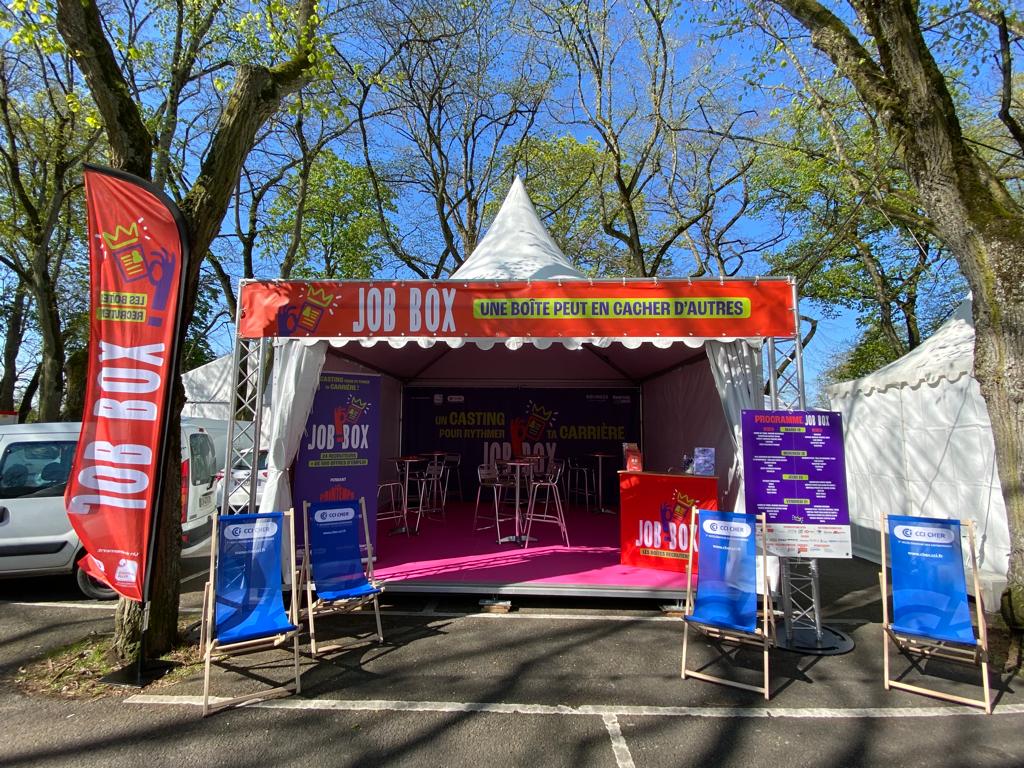 CCIduCHER's tweet photo. [#Emploi #RH] Clap de fin pour Job Box 🔥 24 entreprises présentes ➕ de 500 postes à pourvoir en CDI, CDD et alternance
Merci à toutes les entreprises présentes, au public venu place Séraucourt à #Bourges et au @PrintempsDB !
#JobBoxPDB #DynamiqueRH @Bourges2028 @CCI_CentreVdL https://t.co/ToDeCHHErj