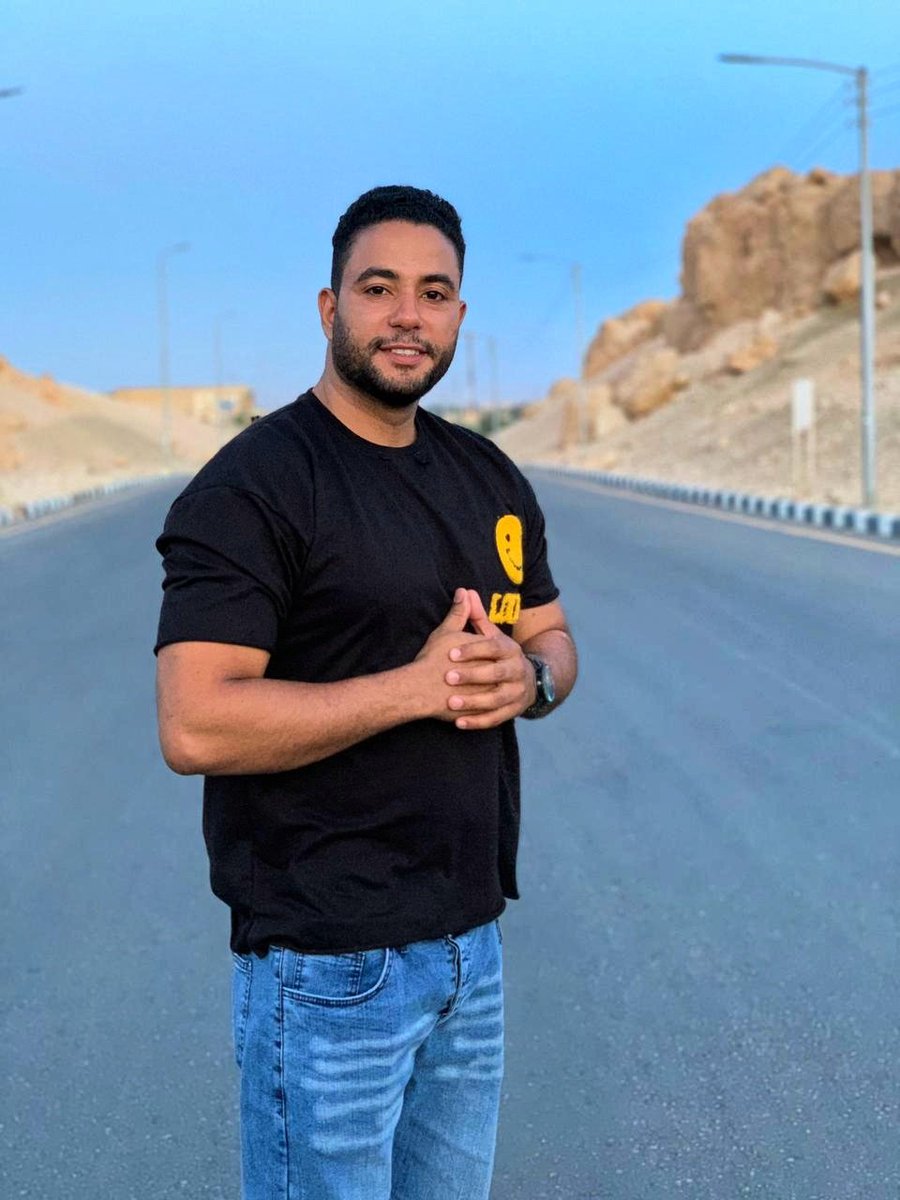 Be tolerant with others 
And strict with yourself. 

#happyeidmubarak #blackclothes 
#smile😊 #luxoregypt #hatshepsut 
#mr #gymmotivation #BigBoys