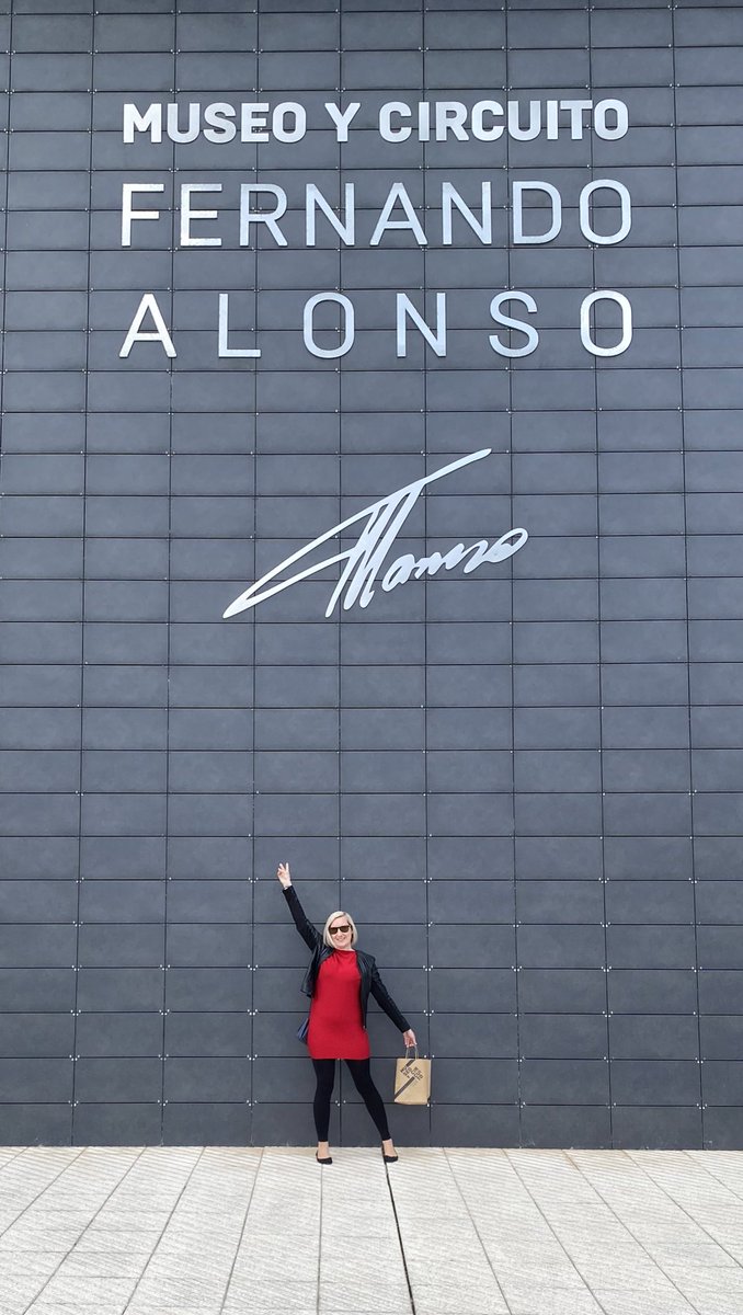 And … my second visit 💙 muchas gracias @CircuitoMuseoFA @alo_oficial 🥰 (this picture is kind of a tradition now 😁)