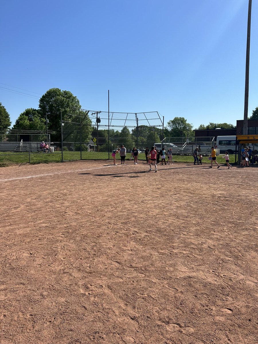bushfastpitch's tweet photo. We had a great time assisting with Yadkin county special Olympics! Thanks for allowing us to a part! https://t.co/bLL3cECyGD
