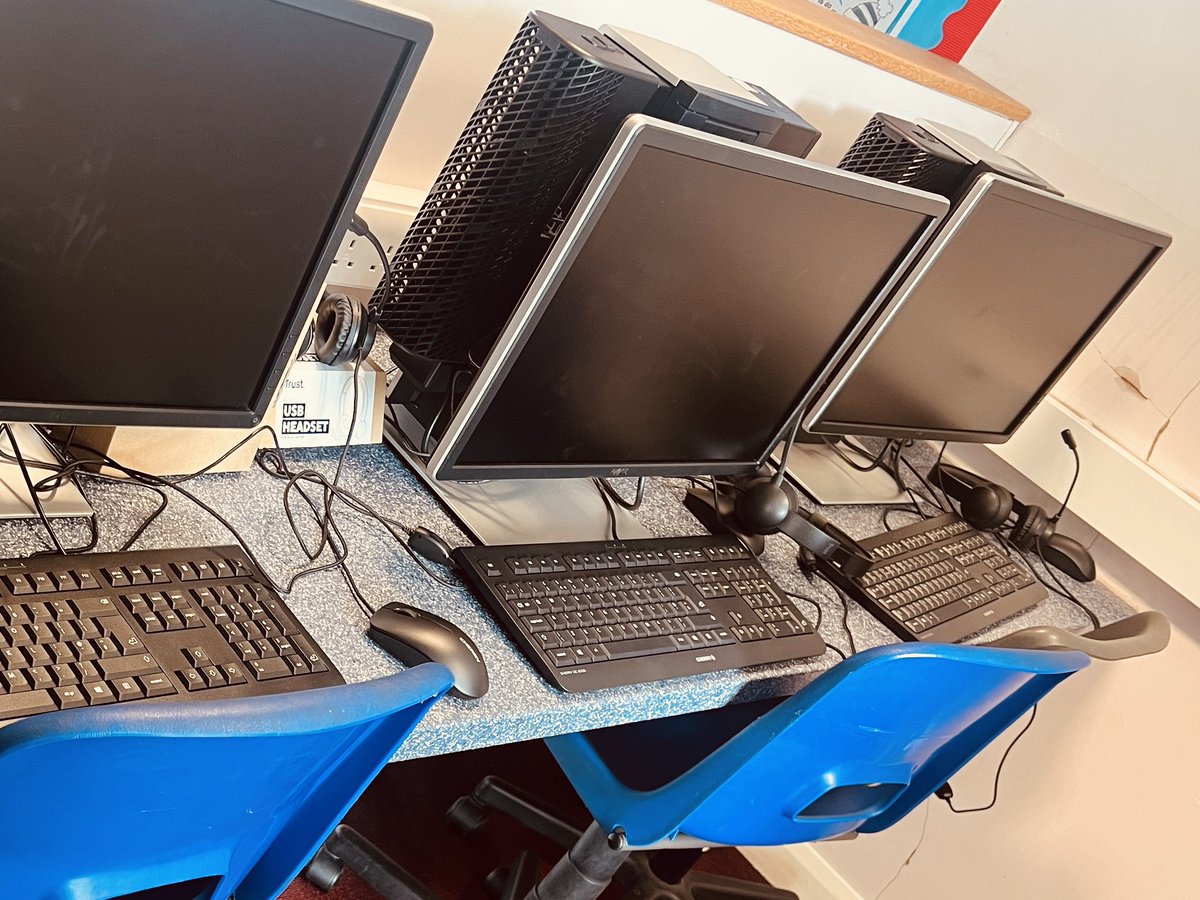 RichmondPri's tweet photo. We have been working all week with a lot of excitement as our IT suite has brand new computers, keyboards and headphones. Thank you @SECATICTTeam  for this amazing new suite #digitalage #computerfun #lifeskills https://t.co/CFnYaRcIaq
