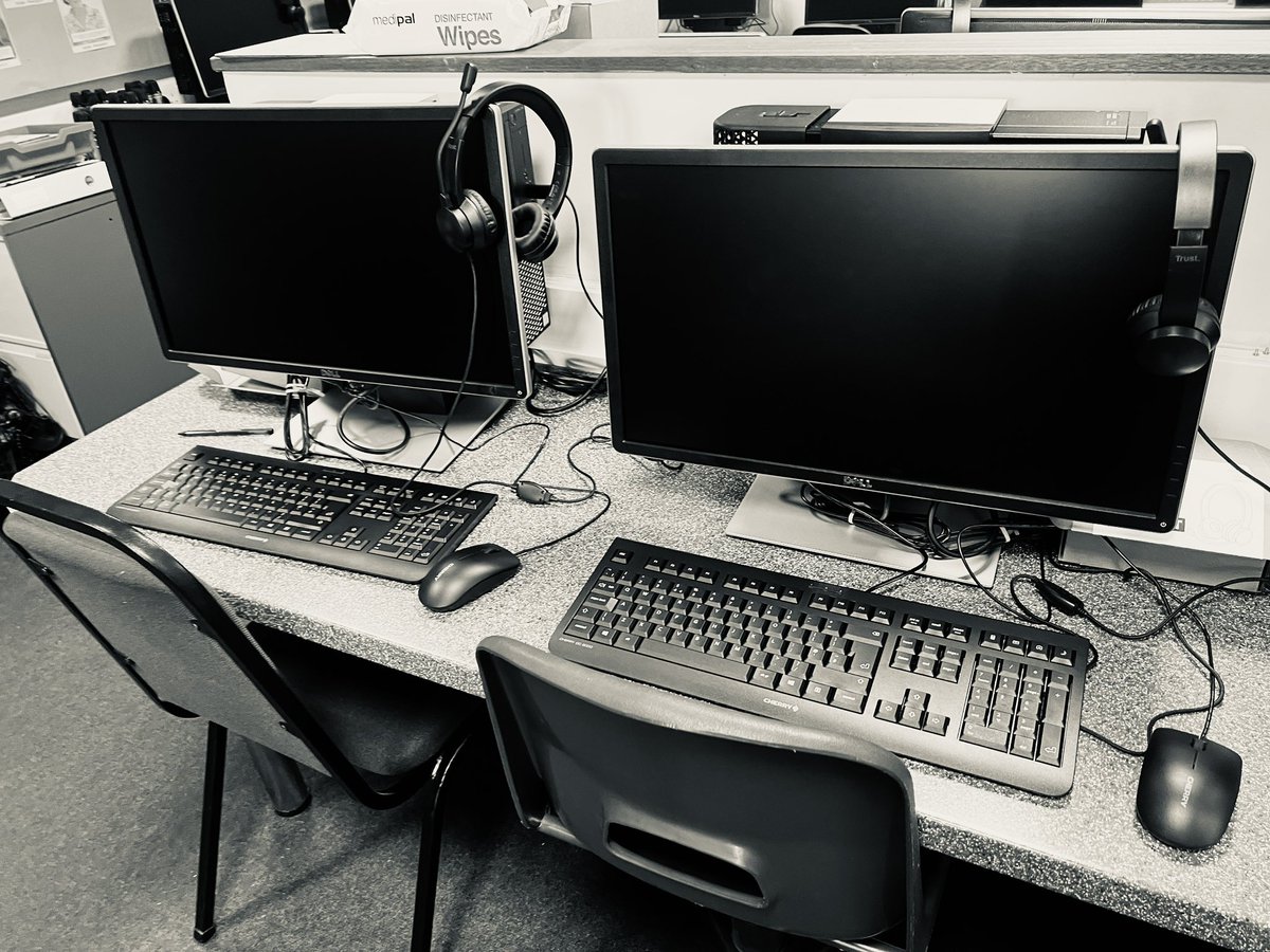 RichmondPri's tweet photo. We have been working all week with a lot of excitement as our IT suite has brand new computers, keyboards and headphones. Thank you @SECATICTTeam  for this amazing new suite #digitalage #computerfun #lifeskills https://t.co/CFnYaRcIaq