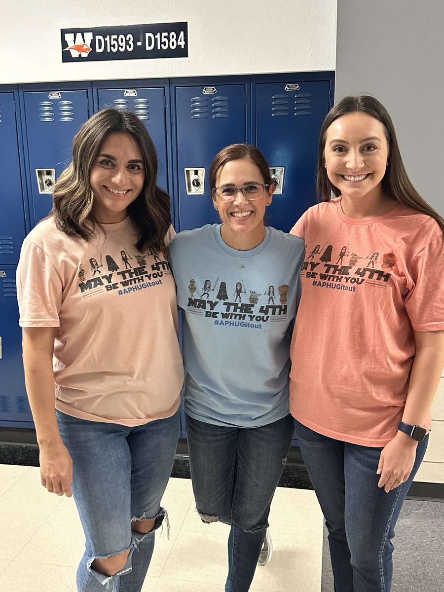 cltidwell20's tweet photo. THE Team of all teams. #APHUG #HUGGERS The best team there ever was. T-minus 13 days until these freshman take their 1st AP Exam. #wecandoit #maythe4thbewithUS 

Shirts courtesy of @madpo https://t.co/y5WH6AqiAV