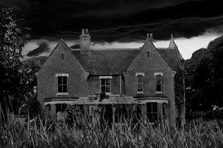 TalkingPicsTV's tweet photo. A docu-drama investigation into England's most haunted house... BORLEY RECTORY (2017) 9:05pm #TPTVsubtitles Stars #ReeceShearsmith #JonathanRigby https://t.co/A9RG96gPap