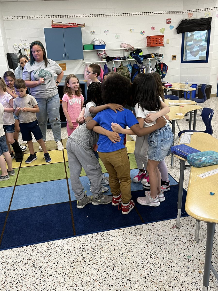 Mrs. Lauren Veator tweet media