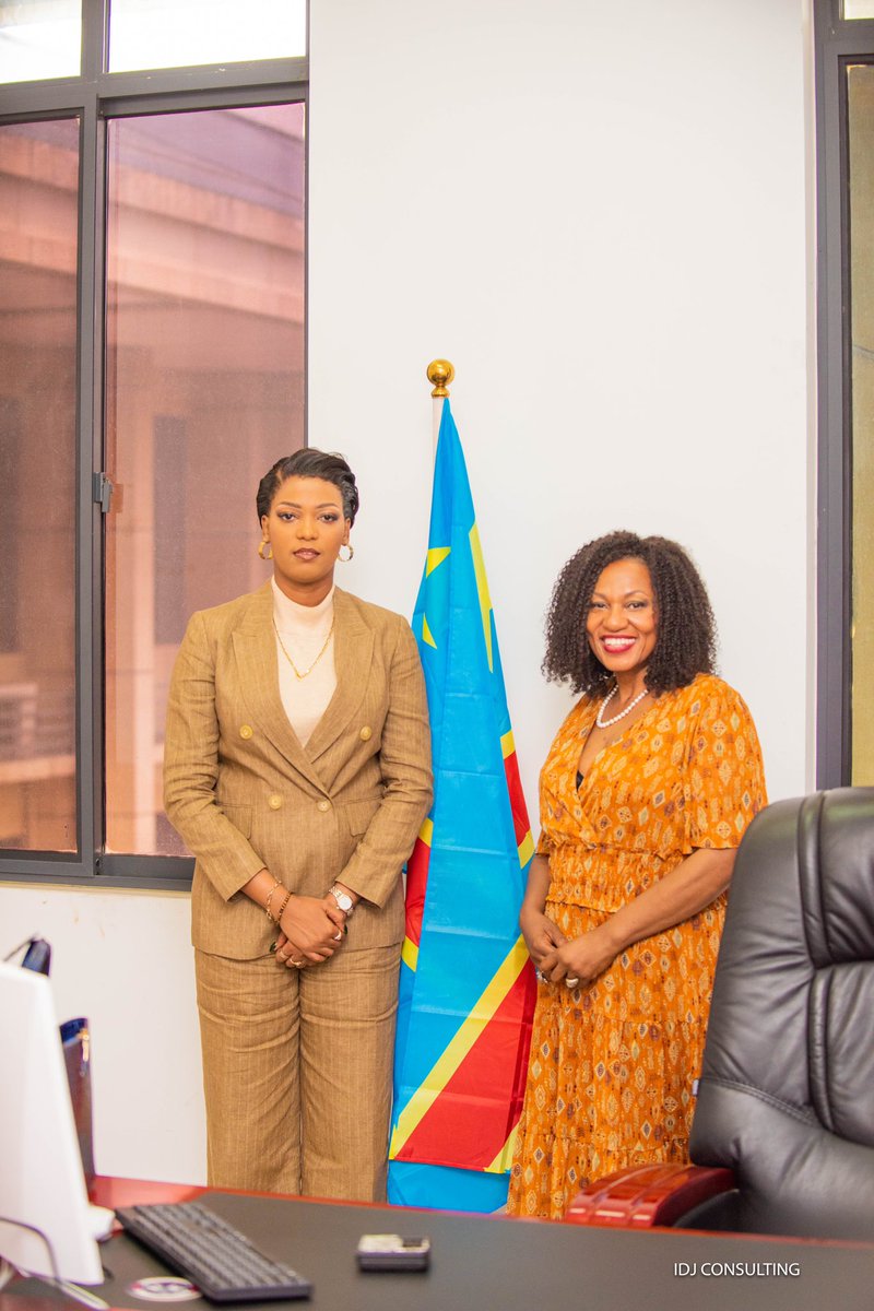 Une gratitude immense à la Conseillère du Chef de l’État, Madame  @SpecialeYelu @yelumulop qui m’ a reçu dans son bureau après ma désignation en tant que #countrychair en charge du #globalnetworking de la #G100.
Je représente mon pays la RDC 🇨🇩