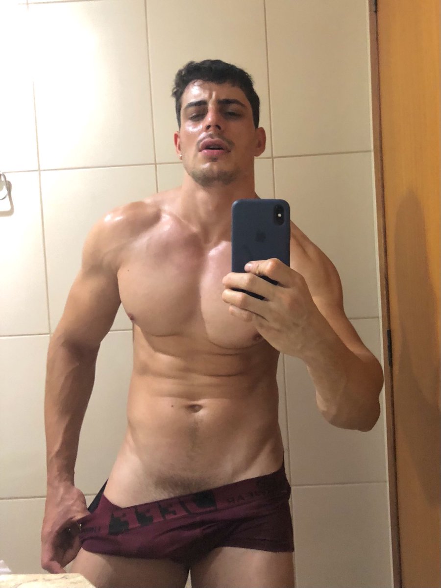 freitazon's tweet image. 😊/😏