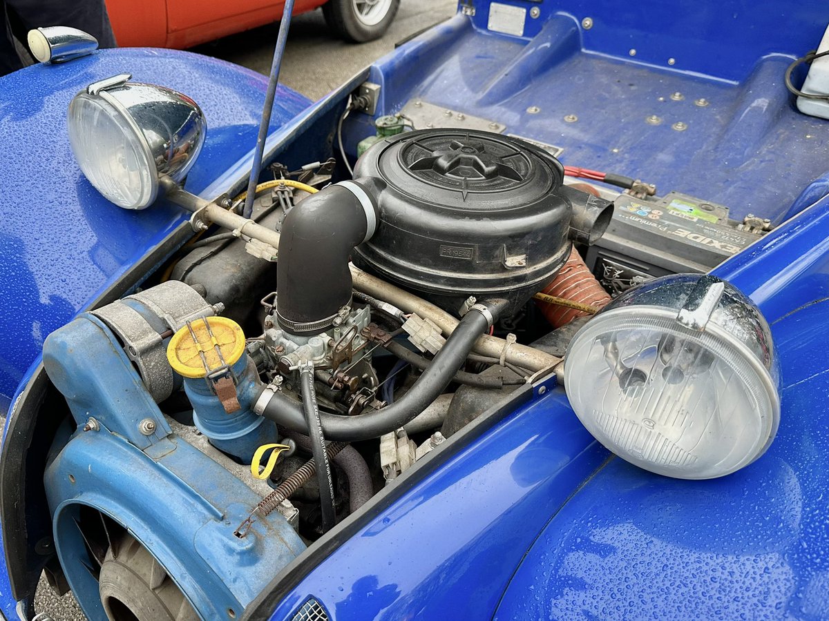 I’ve never wanted a Citroën 2CV (sorry 🤷🏼‍♂️)…until now.

Esther Quaintmere’s fantastic Burton kit car brings out the 1950s LeMans car in the 2CV, and it has GULL WING DOORS!

Great to be back at the Humber Bridge for <a href="/eytcc/">EYTCC</a>’s first Friday of the year - some great cars playing out!