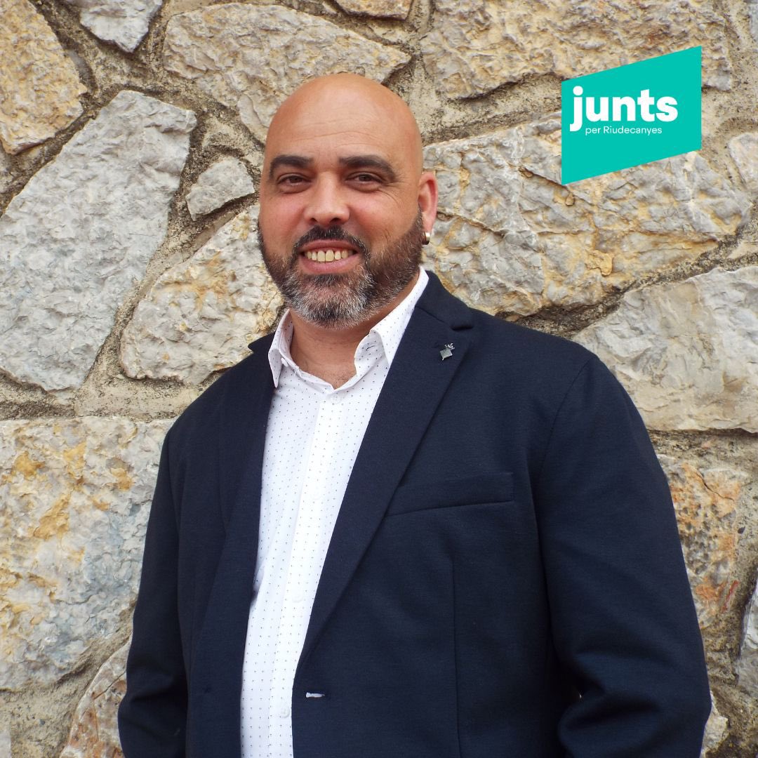 JxRiudecanyes's tweet photo. ANTONIO RODRIGUEZ I RODRIGUEZ 

"Fa divuit anys que visc a Riudecanyes amb la meva dona i les meves filles. Soc regidor de l'ajuntament i puc aportar treball i compromís.” https://t.co/kst545L7HF